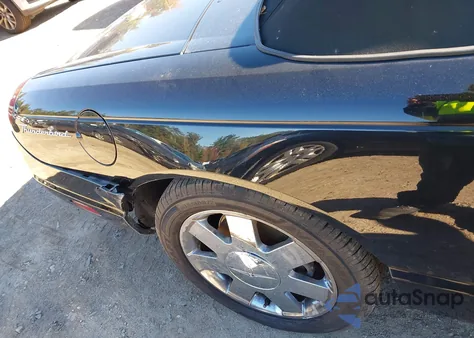 2002 Ford Thunderbird из США, поврежденный, VIN 1FAHP60A92Y106936